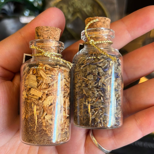 Smudge Resin in Glass