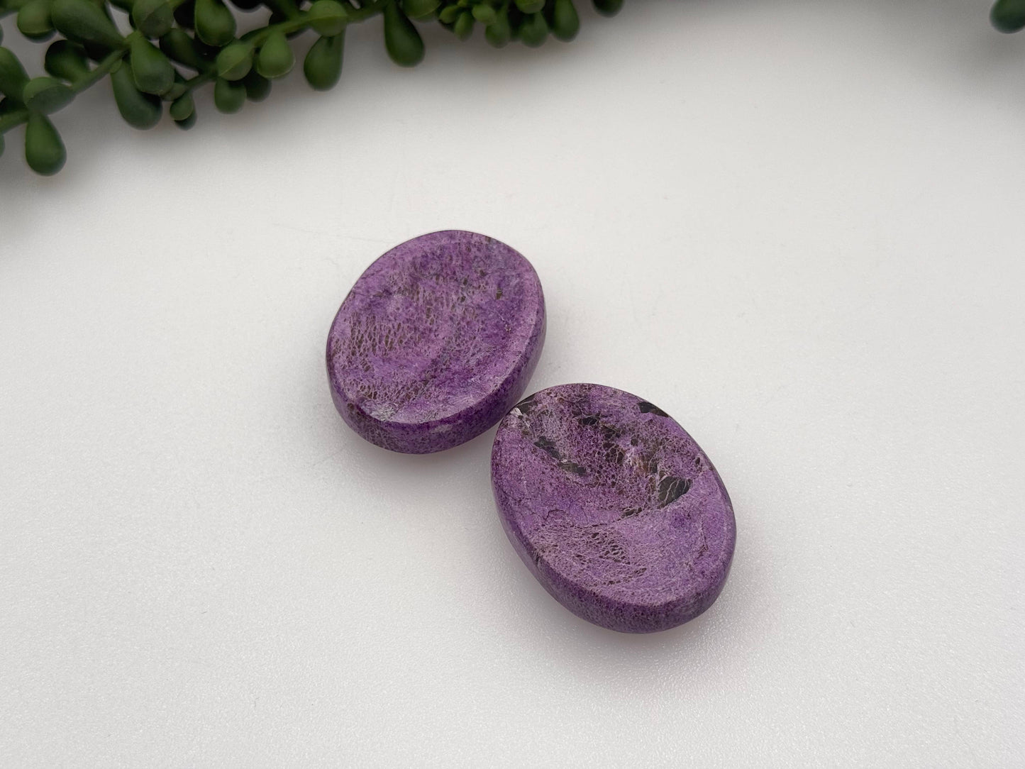 Stichtite Worry Stones 40x30x8mm