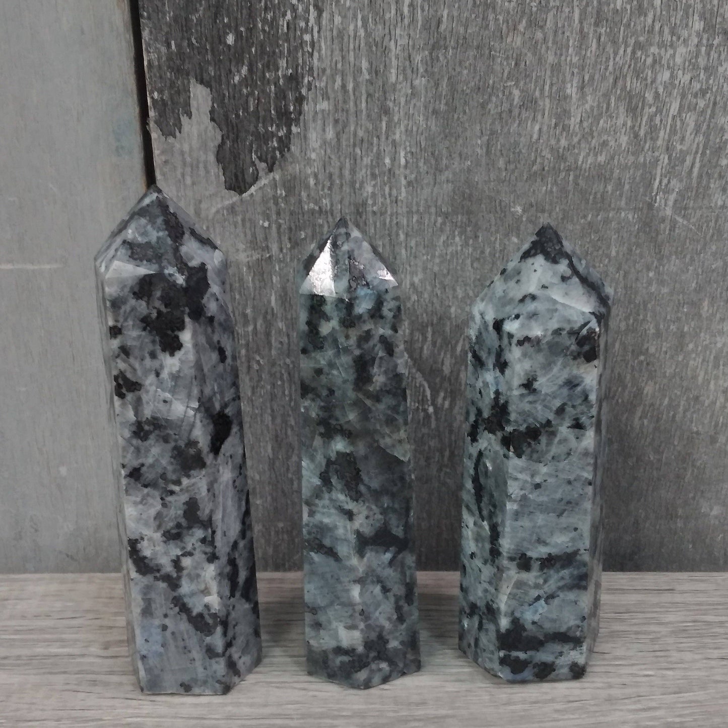 Kyanite : Gemstone Obelisks 3–4 oz
