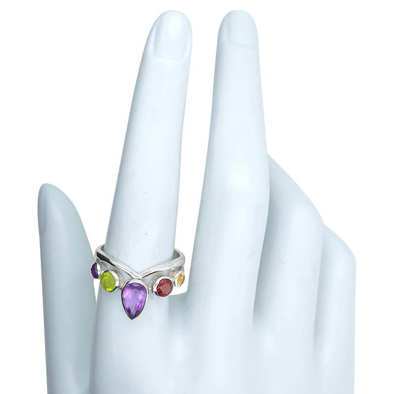 Faceted Multi Gemstone Ring: 8