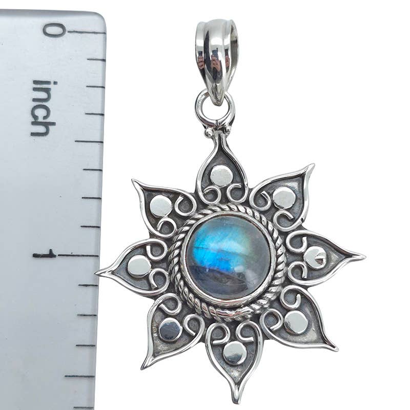 Labradorite Sterling Silver Flower Pendant.